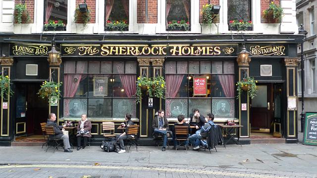 Classic London Pub.JPG